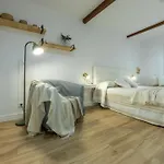 Acogedor En La Barrio Historico דירה